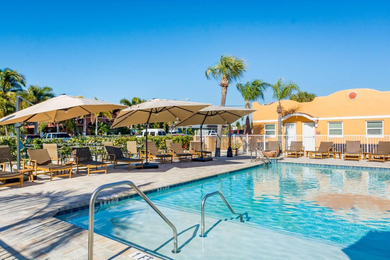 Upham Beach Inn St. Pete Beach Exterior foto